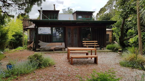 Whispering Hills Retreat - Click Find 5