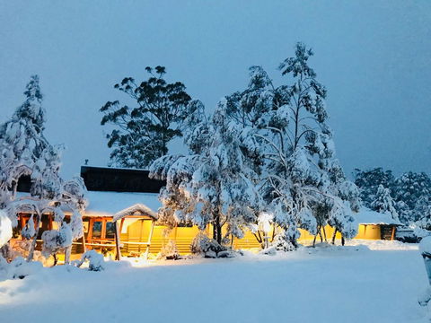 Cradle Mountain Wilderness Village - Click Find 0