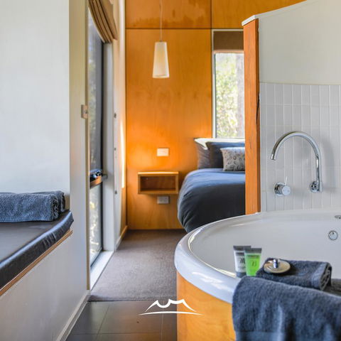 Cradle Mountain Wilderness Village - Click Find 9