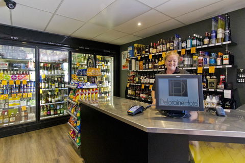 Deloraine Hotel - Click Find 14