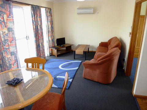 Mountain View Country Inn - Click Find 14