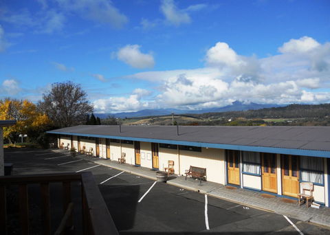 Mountain View Country Inn - Click Find 4