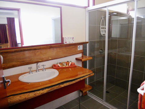 Mountain View Country Inn - Click Find 18
