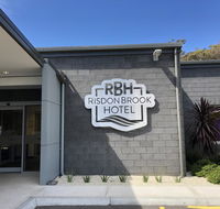 Risdon Brook Hotel - Click Find