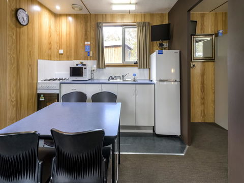 Discovery Parks â€“ Cradle Mountain - Click Find 15