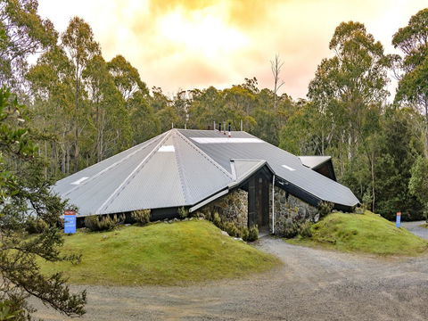 Discovery Parks â€“ Cradle Mountain - Click Find 24