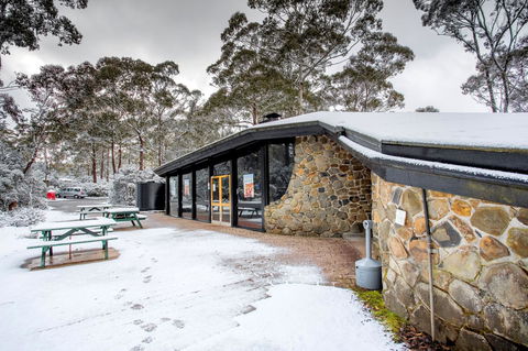 Discovery Parks â€“ Cradle Mountain - Click Find 0