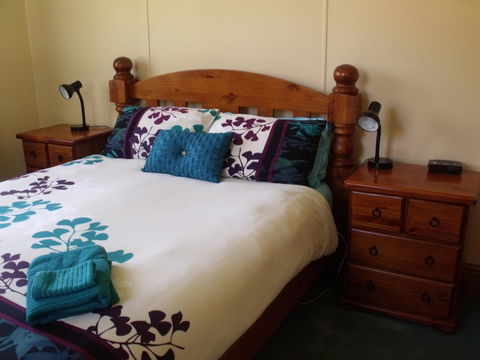 Blue Wren Riverside Cottage - Click Find 22