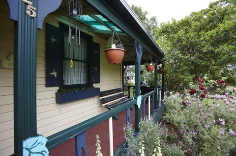 Blue Wren Riverside Cottage - Click Find 9