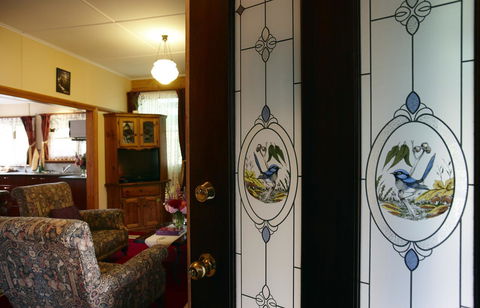 Blue Wren Riverside Cottage - Click Find 15