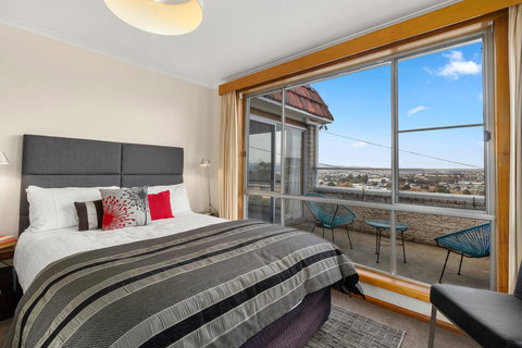 That '70s House - Bet 4u 2