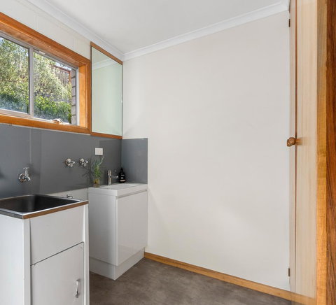 That '70s House - Bet 4u 29