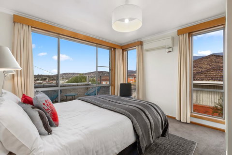 That '70s House - Bet 4u 14