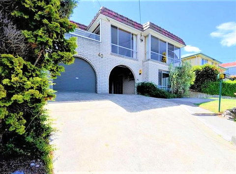 That '70s House - Bet 4u 32