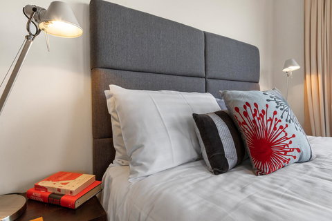 That '70s House - Bet 4u 13