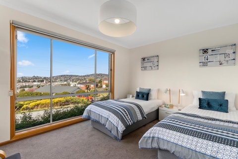 That '70s House - Bet 4u 18