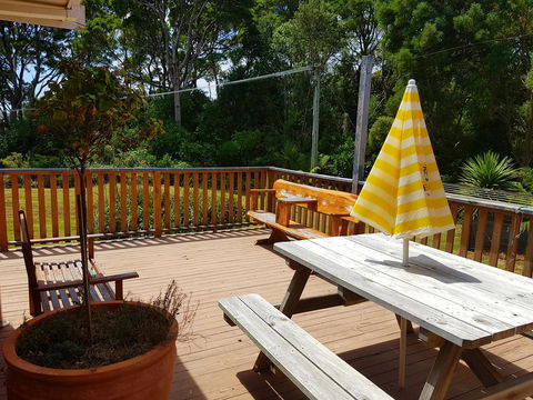 Regatta Point Tavern & Holiday Villas - Click Find 28