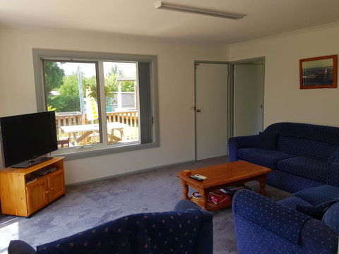 Regatta Point Tavern & Holiday Villas - Click Find 29