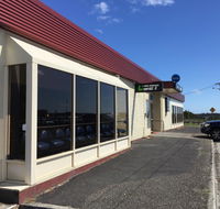 Regatta Point Tavern  Holiday Villas - Click Find