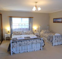 Tamar River Retreat - Click Find