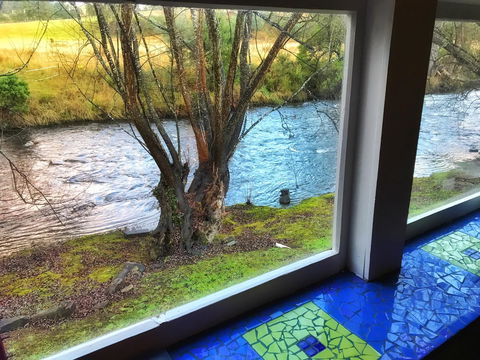 Platypus Playground Riverside Cottage - Click Find 10
