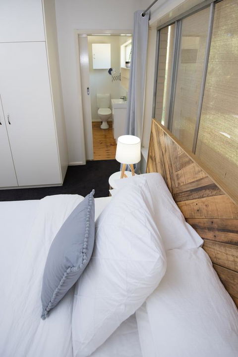 Flora Hill Creek Views - Bridge Guide 1