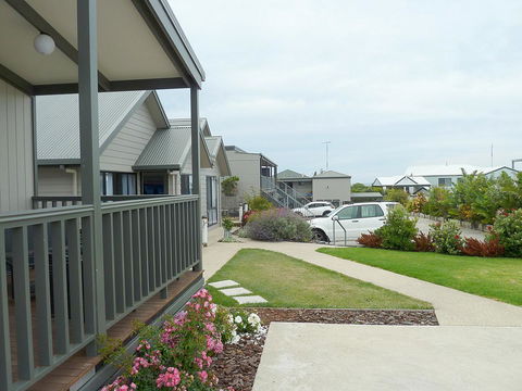 Apollo Bay Waterfront Motor Inn - Bridge Guide 10