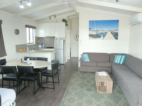 Apollo Bay Waterfront Motor Inn - Bridge Guide 17