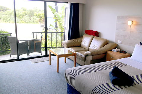 Apollo Bay Waterfront Motor Inn - Bridge Guide 30