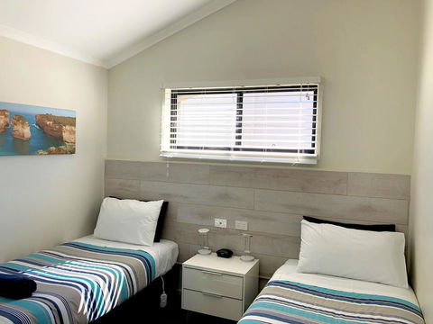 Apollo Bay Waterfront Motor Inn - Bridge Guide 24