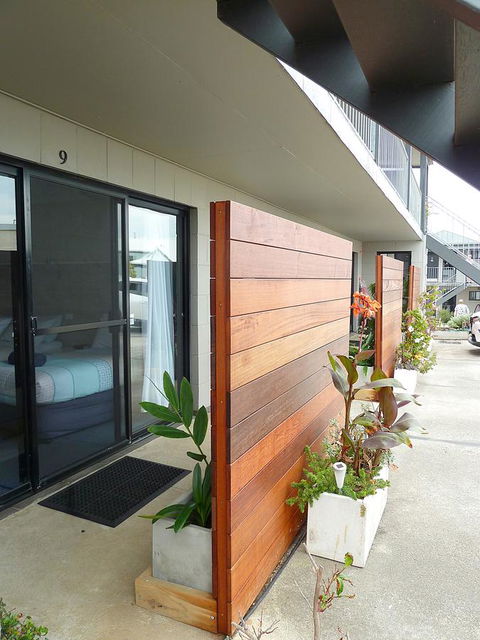 Apollo Bay Waterfront Motor Inn - Bridge Guide 11