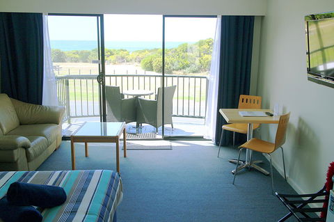 Apollo Bay Waterfront Motor Inn - Bridge Guide 29