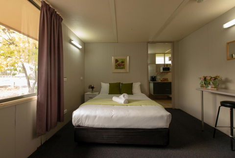 Bridgewater Motel - DBD 22