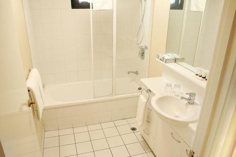 HarbourView Apartment Hotel (now Arrow On Spencer) - Click Find 22