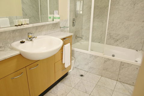 HarbourView Apartment Hotel (now Arrow On Spencer) - Click Find 9