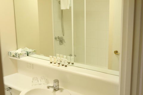 HarbourView Apartment Hotel (now Arrow On Spencer) - Click Find 17