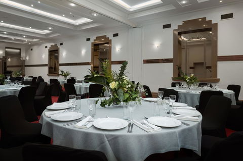 The Victoria Hotel - Click Find 14