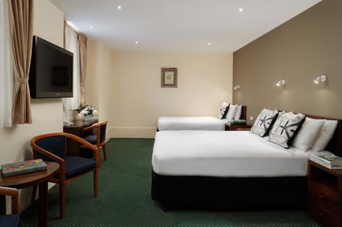 The Victoria Hotel - Click Find 32