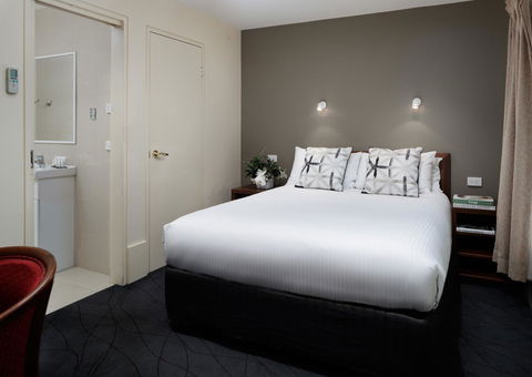 The Victoria Hotel - Click Find 15