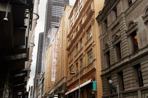 The Victoria Hotel - Click Find 24