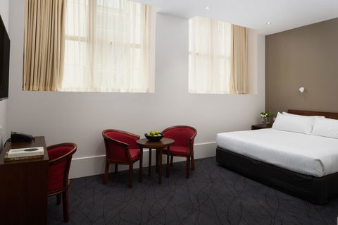 The Victoria Hotel - Click Find 11