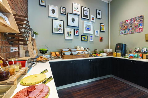 Best Western Melbourne City - Click Find 19