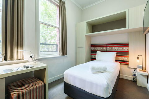 Best Western Melbourne City - Click Find 13