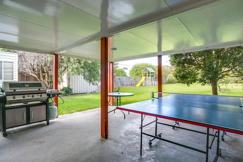 Beach Front Beauty - Ocean Front Views - Bet 4u 15