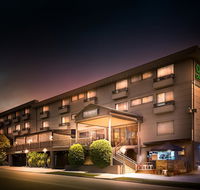 Crest on Barkly Hotel - Click Find