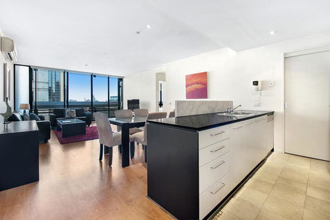ULTIQA Little Collins (located At The Hero Apartment Building) - Click Find 19