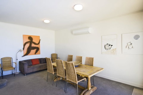 Lornebeach Apartments - Lawyer Find 27