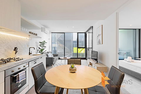 IFSuites (IFSTAYS) North Apartment - Bridge Guide 6