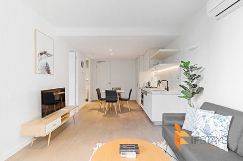 IFSuites (IFSTAYS) North Apartment - Bridge Guide 4