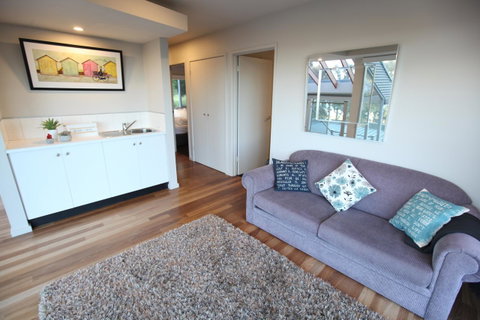 Lorne Luxury - Lawyer Find 20
